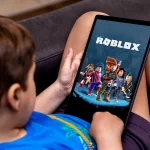 ALERTA: SI TU HIJO JUEGA ROBLOX DEBES CONOCER LOS RIESGOS