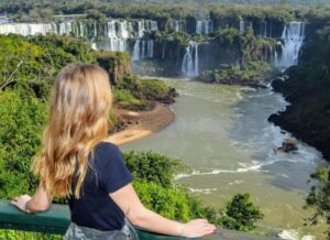 Una vecina de Cañuelas fue mordida por una serpiente venenosa en las Cataratas y ya recibió el alta